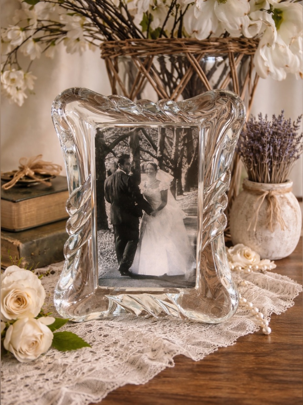 Mikasa Crystal Elegant Clear Glass Twisted Border Photo Frame -
